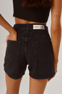 SHORT ANI - Imagen 3